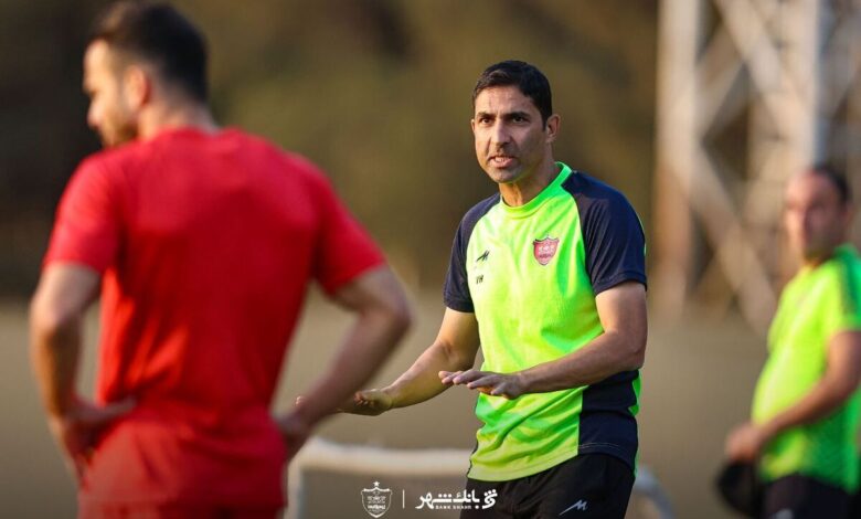 تمرین ۹۰ دقیقه‌ای پرسپولیس در دو زمین