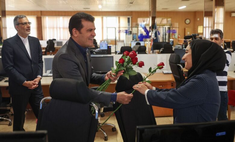 خبرنگاران، گمنامان مسیر توسعه