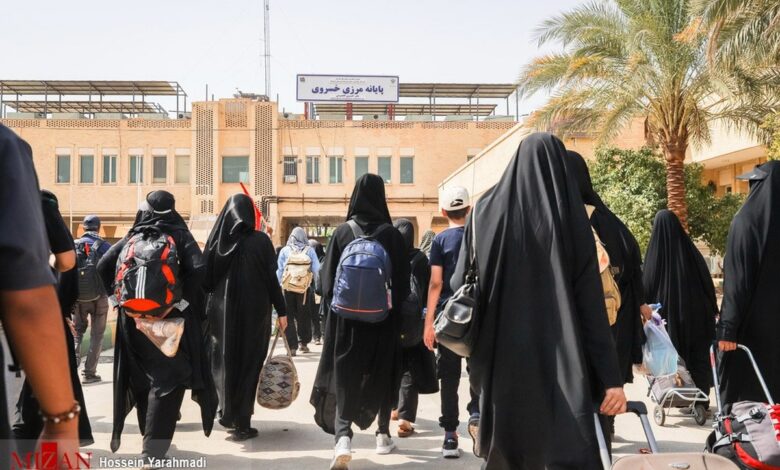 ستاد مرکزی اربعین: زائران در زمان مراجعه به شهرهای مرزی، از رها کردن خودروها در جاده و خیابان خودداری کنند