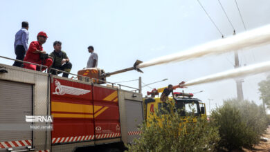 مهار آتش‌سوزی در یک مجتمع مسکونی شهر زنجان