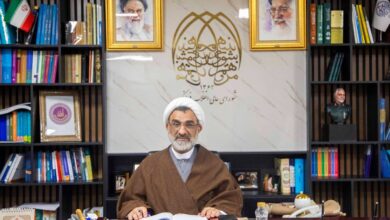 هر کسی به سرنای تفرقه بدمد اگر منافق نباشد، به طور قطع جاهل است