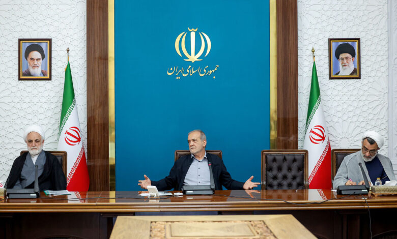 ادغام مراکز کم بازده علمی، با هدف تمرکز حمایت‌ها بر دانشگاه‌های کارآمد