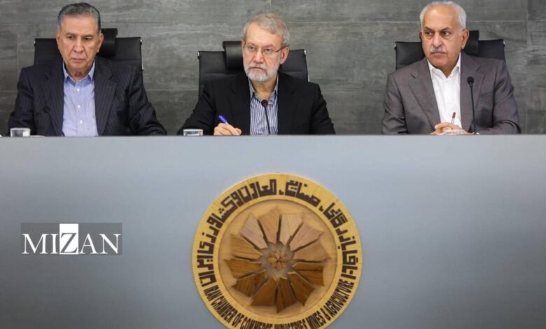 دیدار لاریجانی با اعضای اتاق بازرگانی، صنایع، معادن و کشاورزی