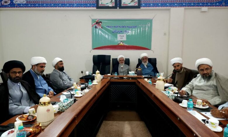هم‌افزایی مدرسه و حوزه با شبکه ائمه جمعه راهگشای مسائل فرهنگی است