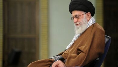 پیام رهبر معظم انقلاب در پی قهرمانی مقتدرانه تیم ملی کشتی فرنگی ایران در جهان: کار شما و برادرانتان در کشتی آزاد، ملت را شادمان و کشور را آبرومند کرد/ به ورزشکار و مربّی و مدیر، آفرین میگویم