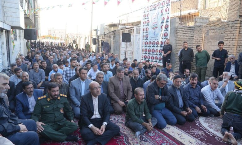 کوچه‌های شهرک بسیج کرمانشاه با یادواره «آبروی محله» رنگ ایثار گرفت