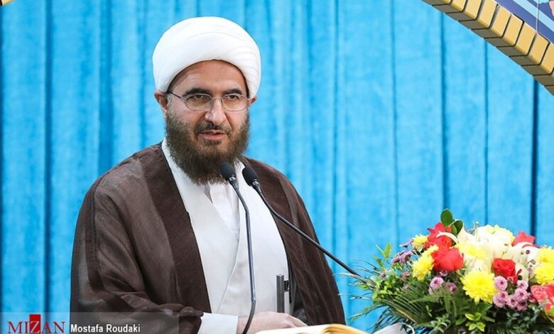 امام جمعه موقت تهران: ۱۳ آبان فرصتی برای بازخوانی مقاومت ملت ایران در برابر استکبار جهانی است