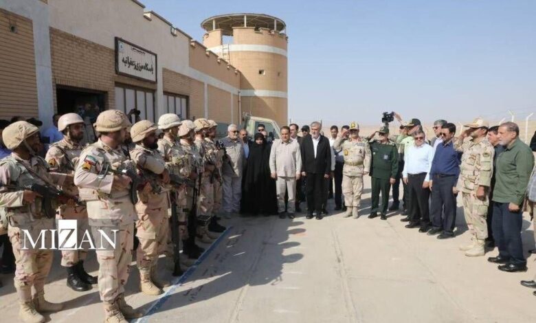 بازدید میدانی اعضای کمیسیون امنیت ملی مجلس از پاسگاه زعفرانیه و میدان نفتی آذر در ایلام