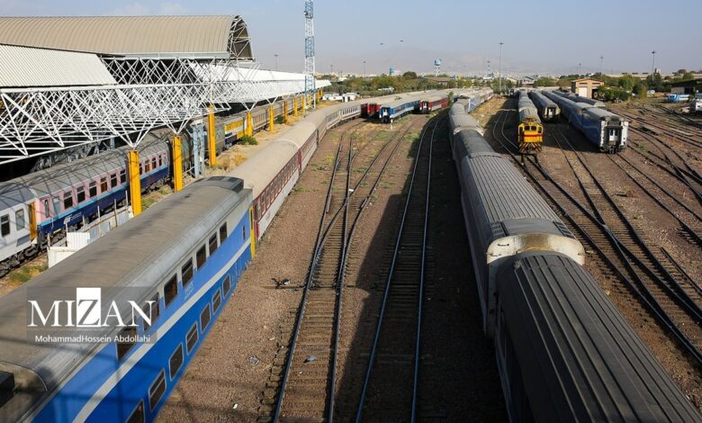 تاکید بر تحقق برنامه حمل ۵۴ میلیون تن بار توسط واحدهای عملیاتی شرکت راهآهن