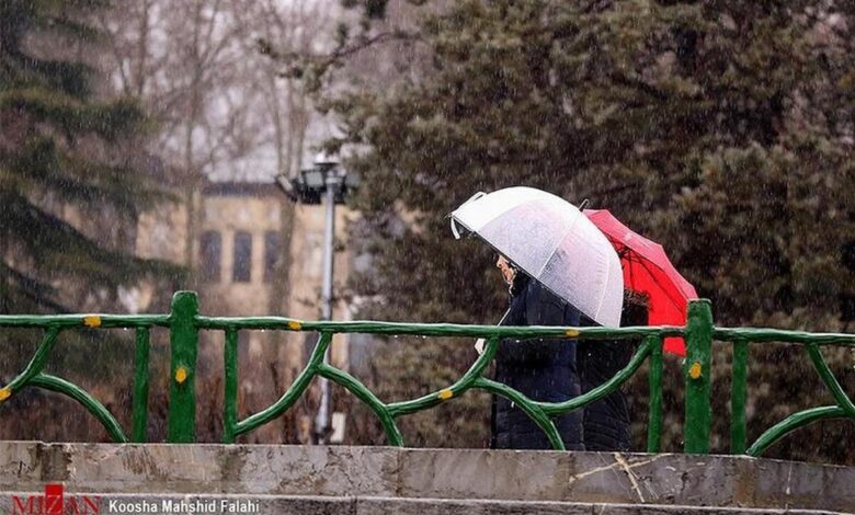 رگبار و رعد و برق همراه با وزش باد شدید در ۸ استان