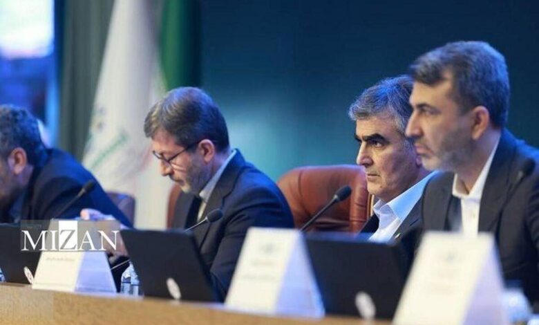 فرزین: نوسانات ارز نتیجه جنگ روانی دشمن است