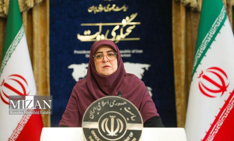 مهاجرانی: دولت به دنبال کنترل قیمت‌هاست