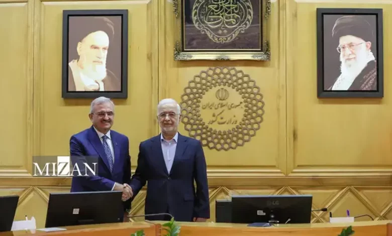 مومنی: سیاست قطعی جمهوری اسلامی ایران، توسعه روابط با کشور‌های همسایه است/ محدودیتی برای توسعه روابط با ترکیه نداریم