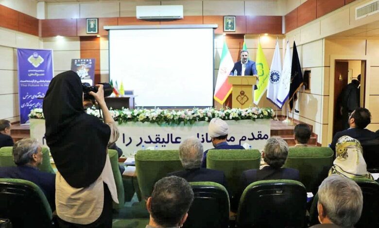 همایش« وفاق ملی و سرمایه گذاری برای تولید» در سرخس برگزار شد