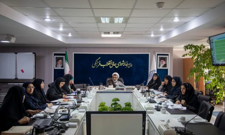 وزارت جهاد کشاورزی پشتیبانی از زنان روستایی و عشایری را در اولویت قرار دهد