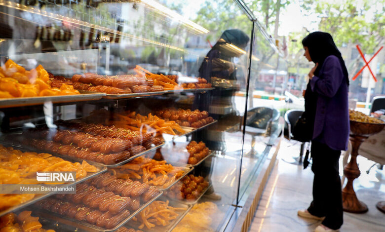 وزن‌گیری جنین با قند و شیرینی‌جات باور غلط است