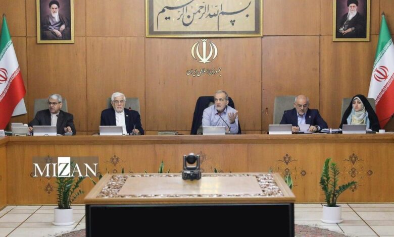 پزشکیان: هیچ موضوعی نباید بر معیشت مردم تقدم و ترجیح یابد