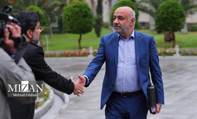 جزئیات آینده حقوق کارمندان با لایحه جدید دولت/ رفاهیات و اضافهکار مشمول کسور بازنشستگی میشوند