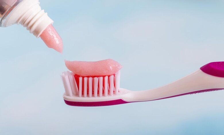 خمیردندان کراتینی؛ ترمیم مینای دندان با پروتئین موی انسان