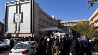 شماری از پرستاران در مشهد مطالباتشان را خواستار شدند + فیلم