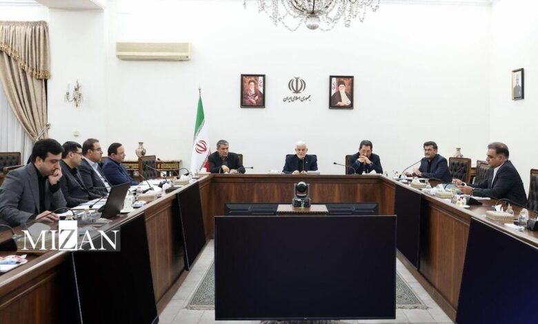 عارف: دولت مخالف واردات بی‌رویه صنعت نساجی است