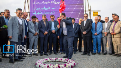 فیلم | آغاز عملیات اجرایی نیروگاه خورشیدی در شهرضا