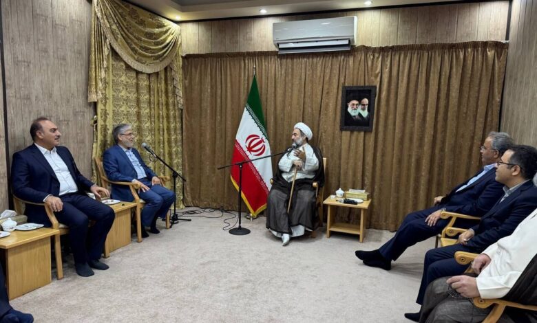 وزیر علوم وارد زاهدان شد