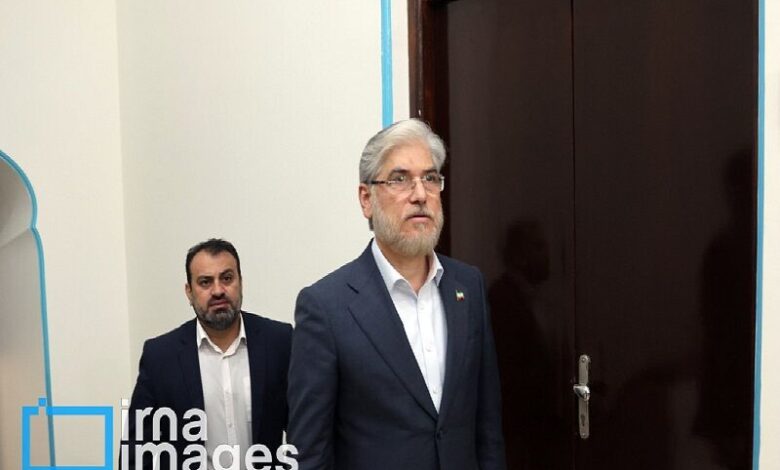 وعده وزیر علوم برای پیگیری قضایی مشکلات دانشجویان بین‌الملل پیام‌نور