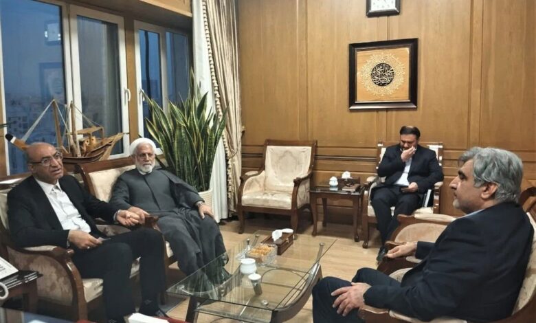 استاندار کرمانشاه مصوبات سفر رییس سازمان تأمین اجتماعی به استان را در پایتخت پیگیری کرد