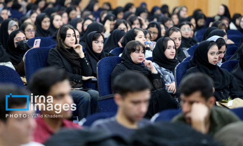 تجلیل از پژوهشگران و اعضای هیأت علمی سازمان پژوهش‌های علمی و صنعتی ایران