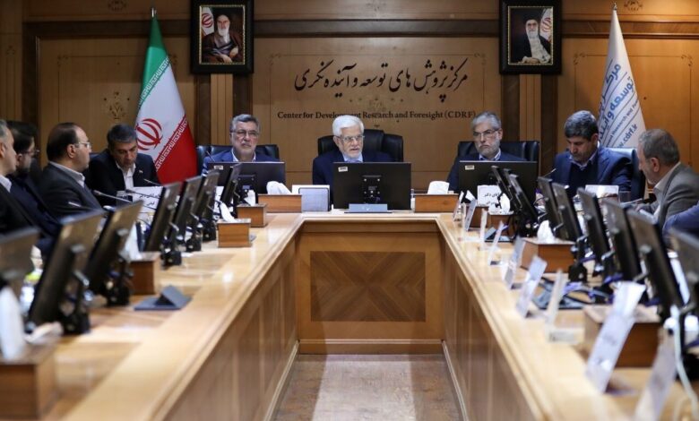 عارف: هیچ بخشی قیم دانشگاه‌ها نیست/ لزوم بازگردانده شدن برخی اختیارات به دانشگاه