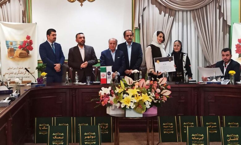 فعالان گردشگری تندرستی ایران تجلیل شدند/ رونمایی از اپلیکیشن الوماساژ در کیش