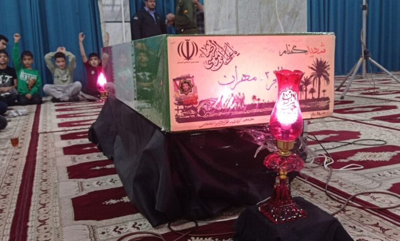 فیلم | قصرشیرین دروازه کربلا؛ پیکر یک شهید گمنام را در آغوش کشید