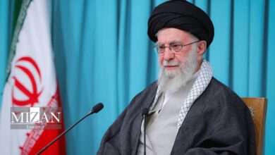 پیگیری وضعیت سلامت آقای رضا امیرخانی از سوی رهبر انقلاب